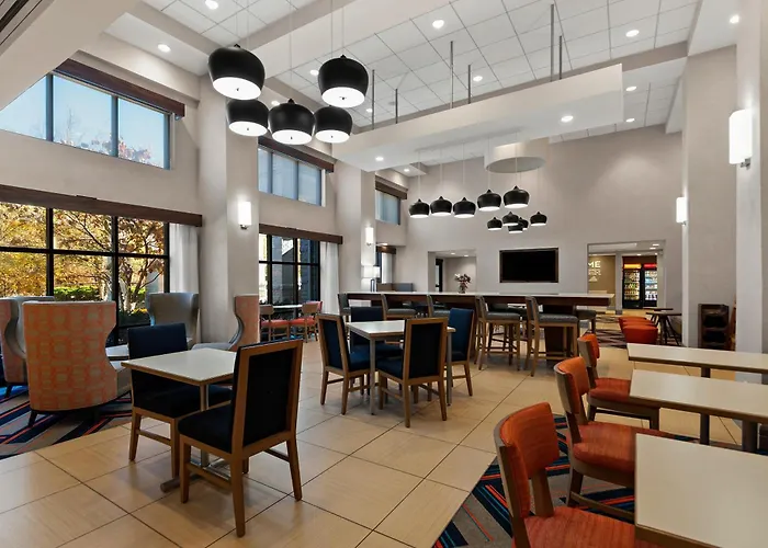 Hampton Inn & Suites Fort Belvoir Alexandria South